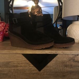 Black suede winter ankle booties  gently worn